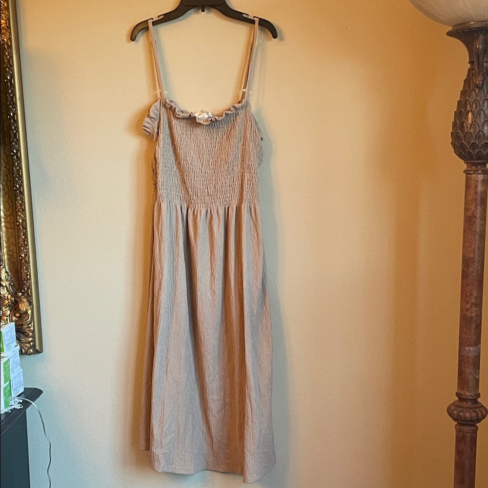 H&M tan guaze smocked Women's Dress xl stretchy